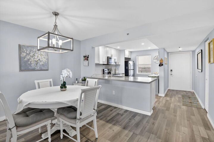 Property Photo:  3910 Inverrary Boulevard 802B  FL 33319 