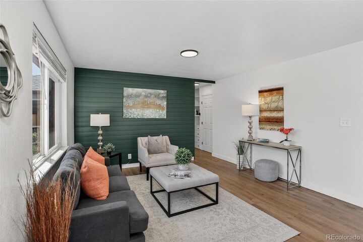 Property Photo:  5160 E 33rd Avenue  CO 80207 