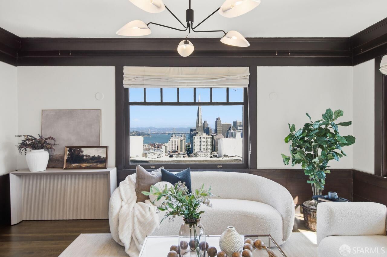 Property Photo: 1240 Washington Street CA 94108