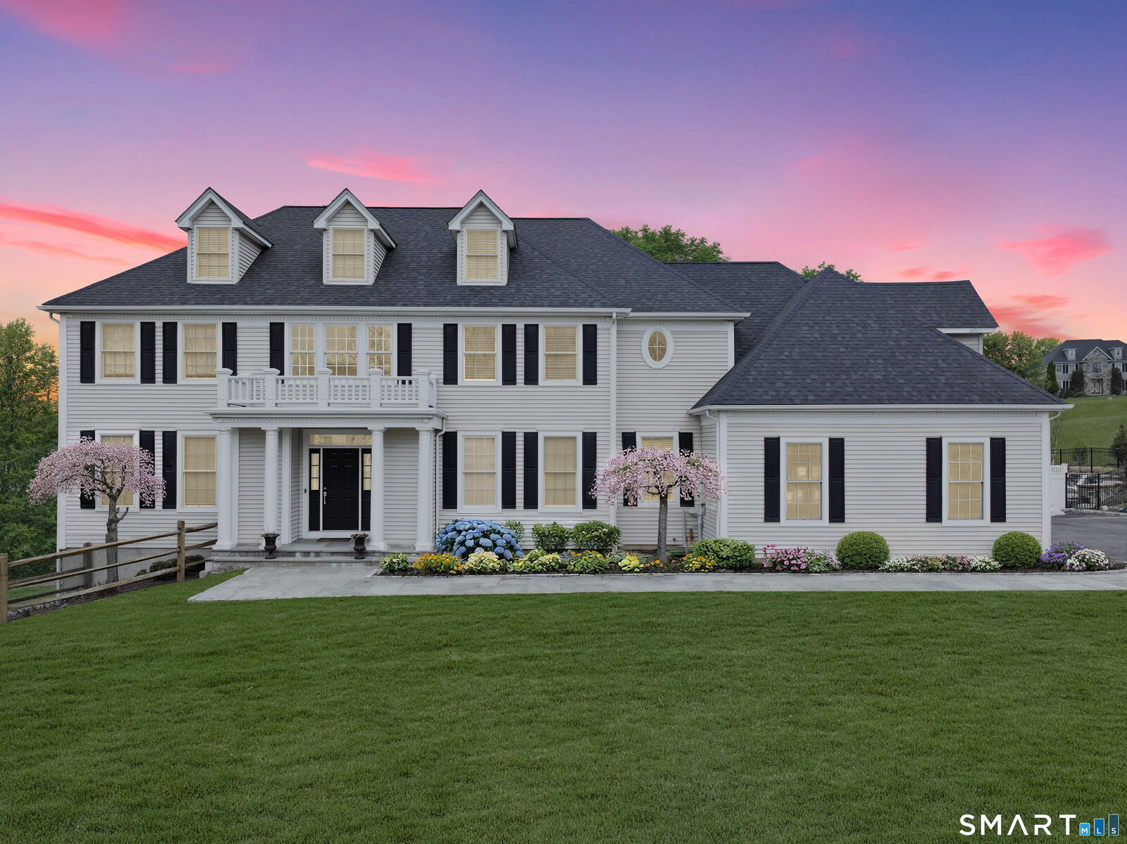 Property Photo:  1 Meadow Ridge Drive  CT 06812 