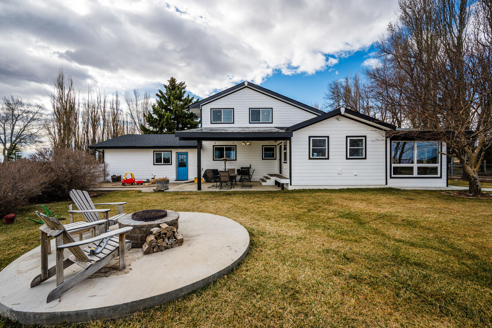 Property Photo:  2869 W 5th Street  WY 82801 