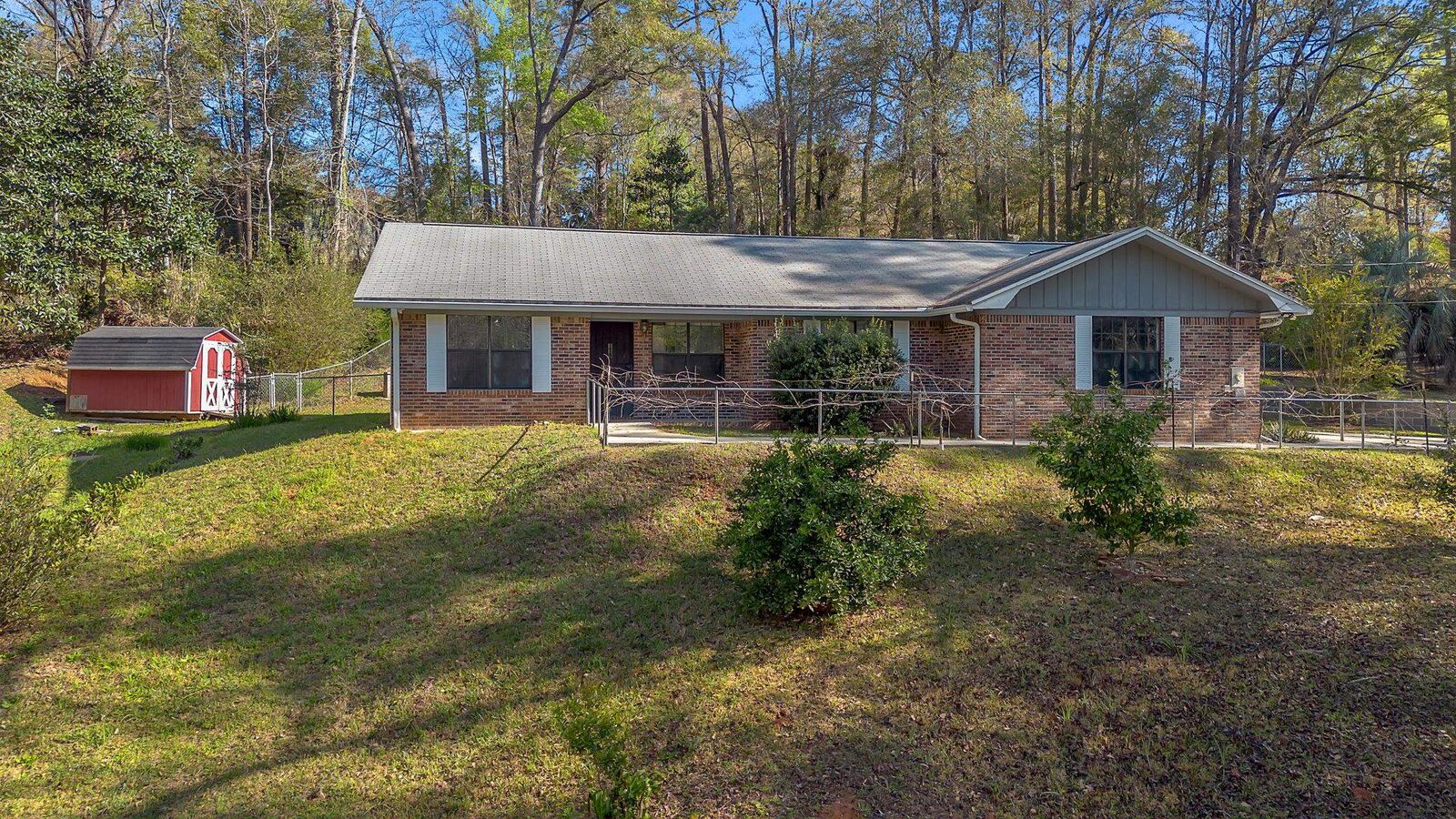 Property Photo: 310 S Chalk Street FL 32351