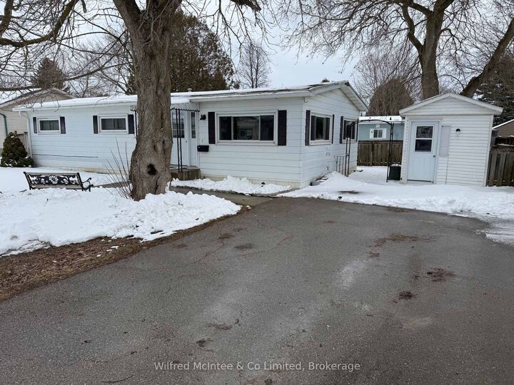 Property Photo:  20 Cardinal Street  ON N0G 2V0 