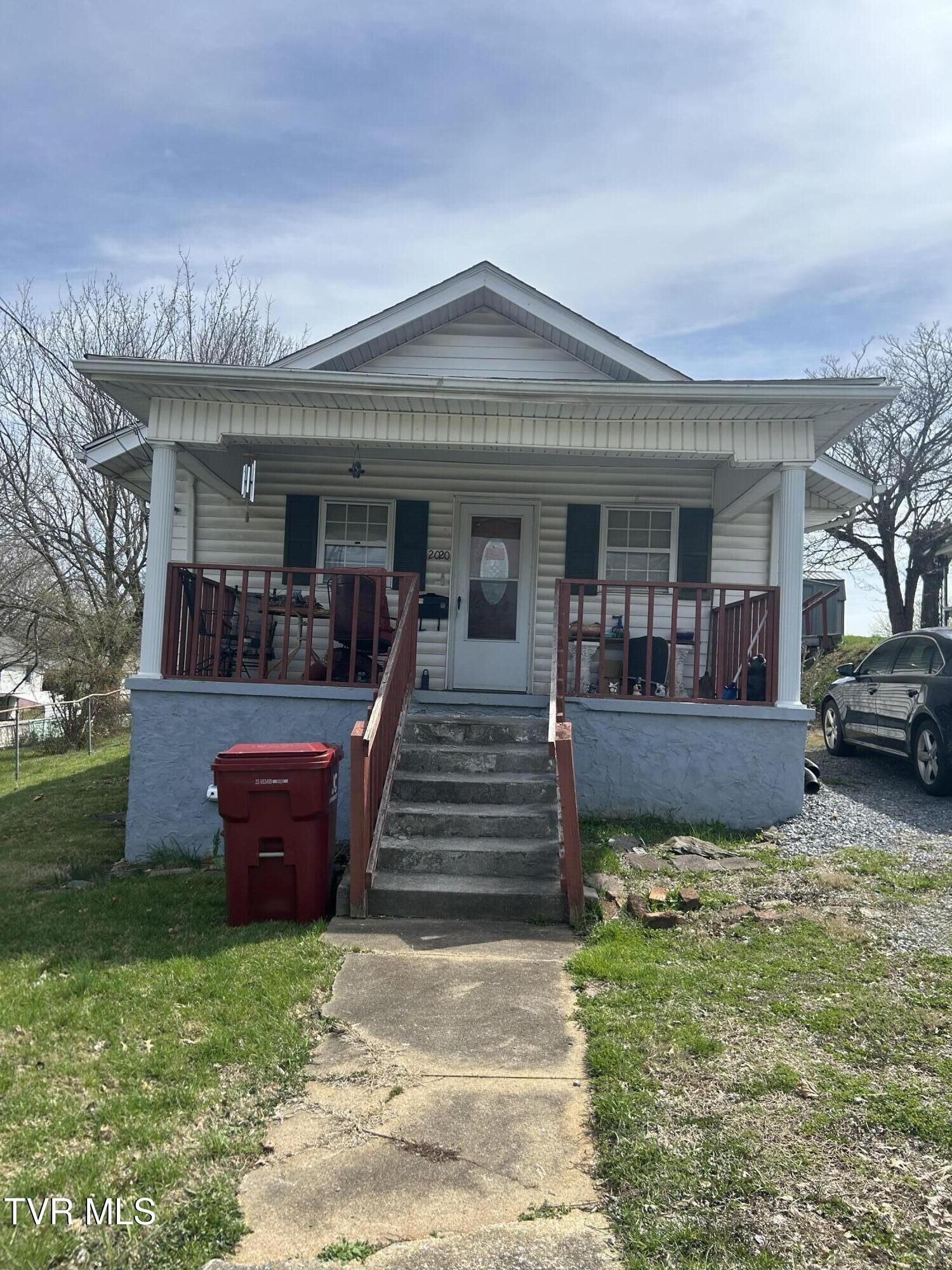 Property Photo:  2020 East Unaka Avenue  TN 37601 