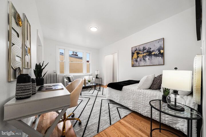 Property Photo:  105 6th Street SE 205  DC 20003 