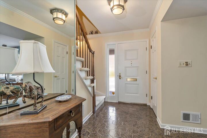 Property Photo:  41 Stirling Court  NJ 08840 