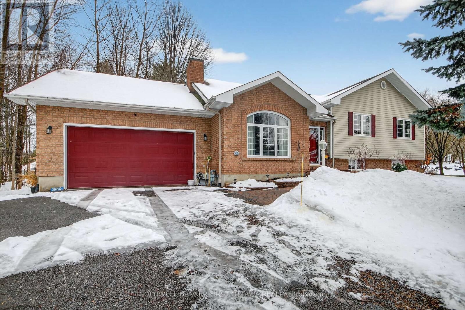 Property Photo:  2960 Ernside Crescent  ON K4C 1B6 