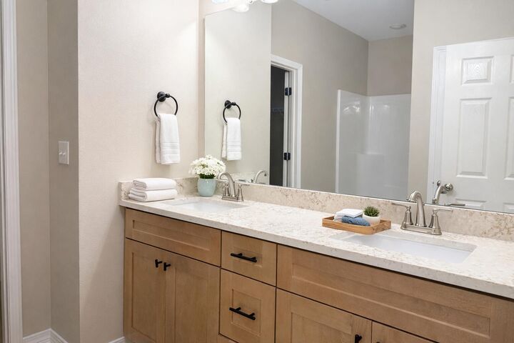 Property Photo: 3804 Golden Acres Circle FL 32539