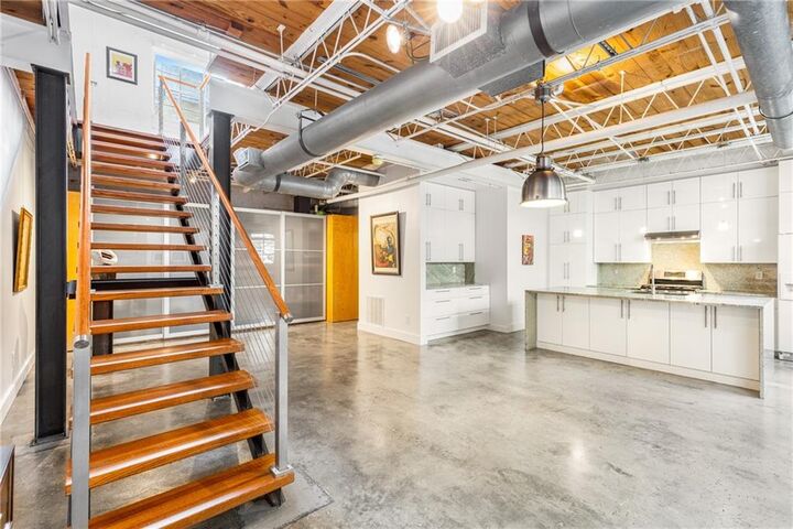 Property Photo:  834 Dekalb Avenue D  GA 30307 