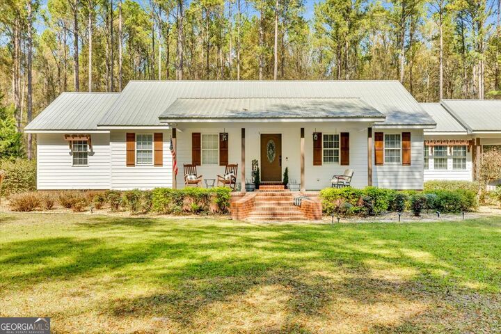 Property Photo:  5200 Old River Road S  GA 30415 