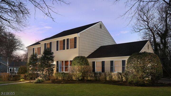 Property Photo:  9 Settlers Ln  NJ 07090 