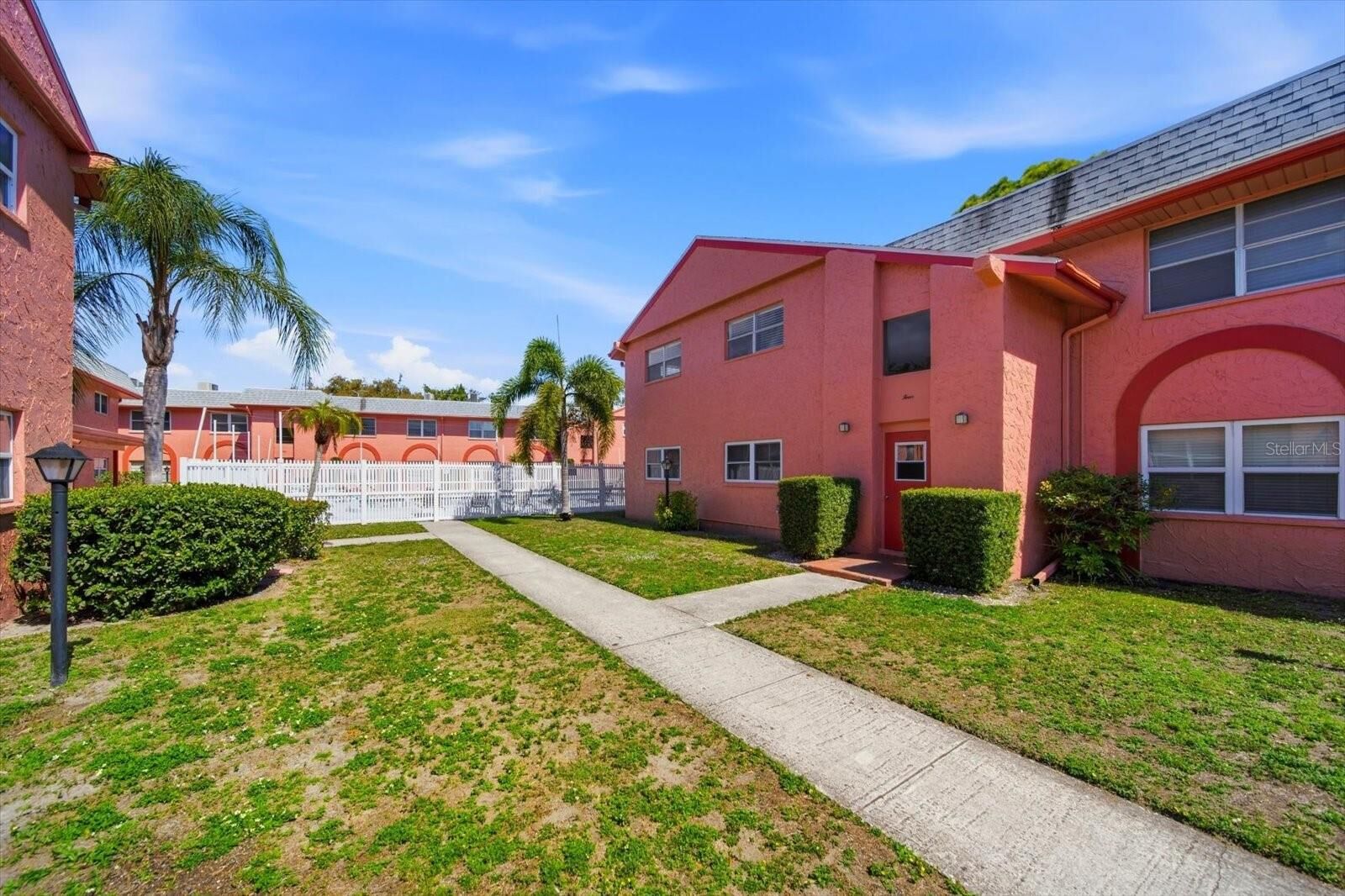 Property Photo:  262 SW Monroe Circle N 4201  FL 33703 