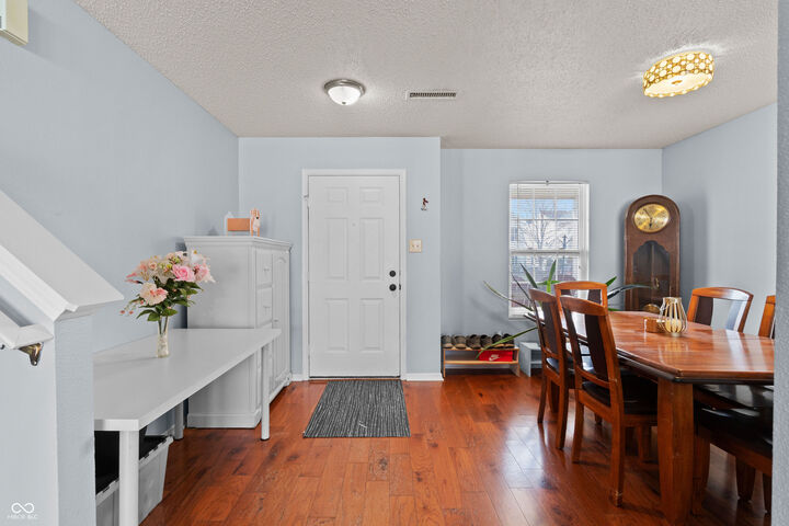 Property Photo: 9478 W Lantern Lane IN 46064