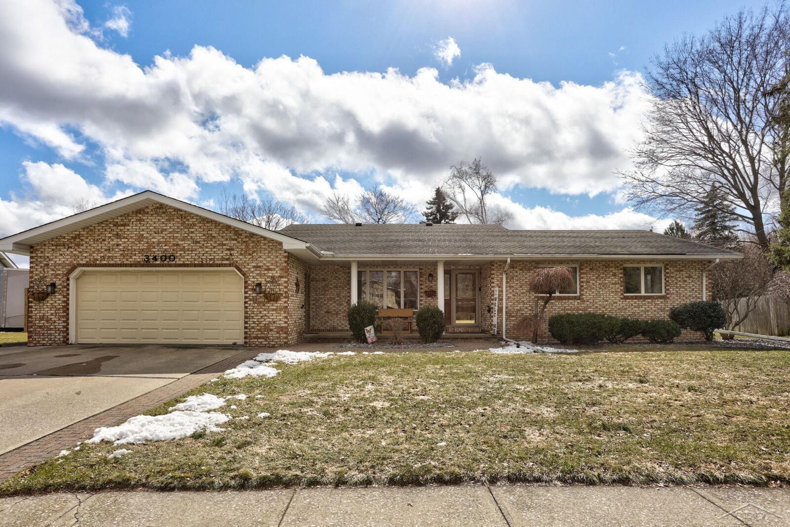 Property Photo:  3400 Fairway Drive  MI 48706 