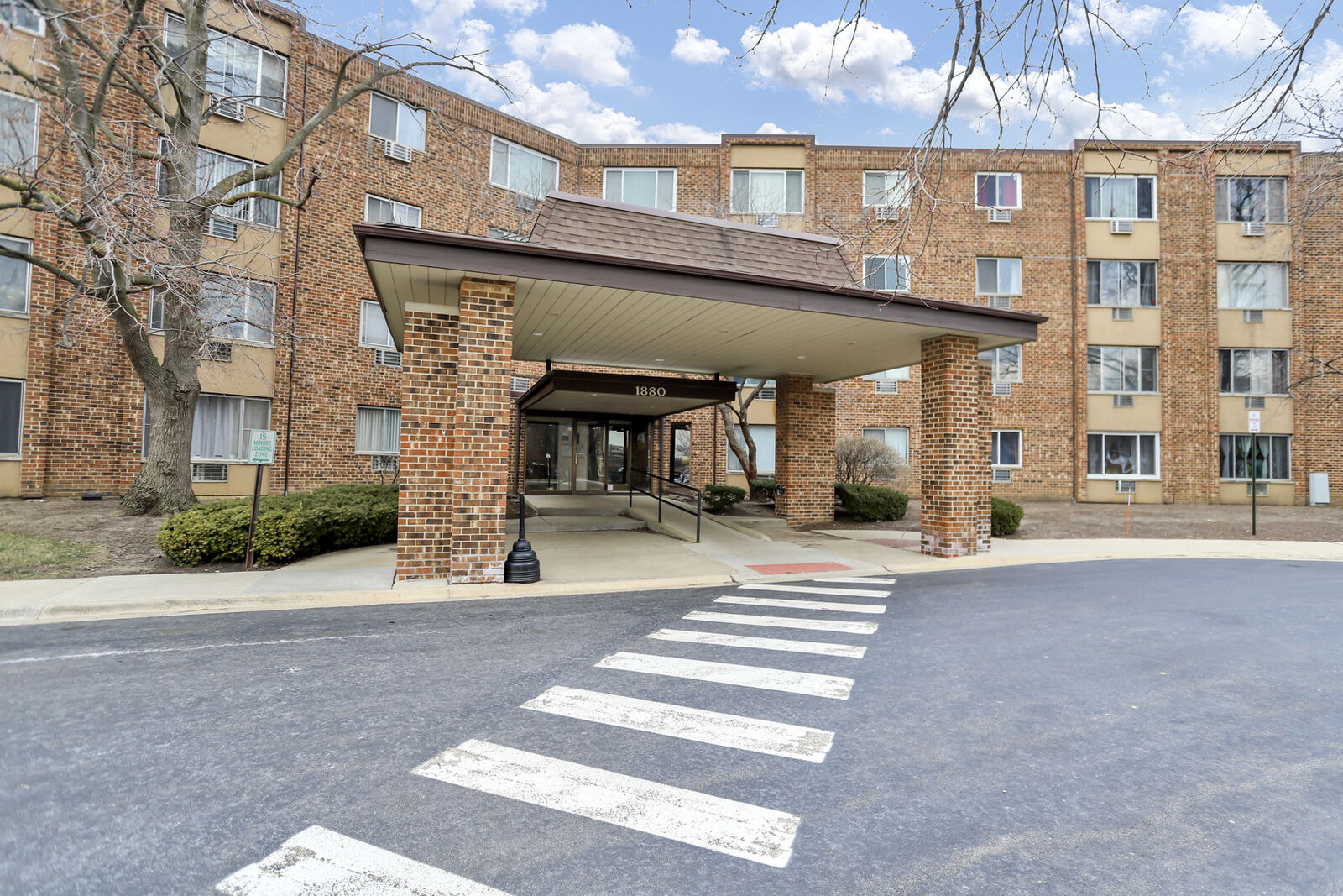 Property Photo:  1880 Bonnie Lane 414  IL 60169 