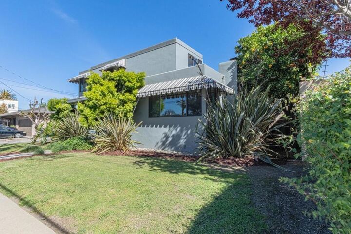 Property Photo:  813 Pajaro Street  CA 93901 