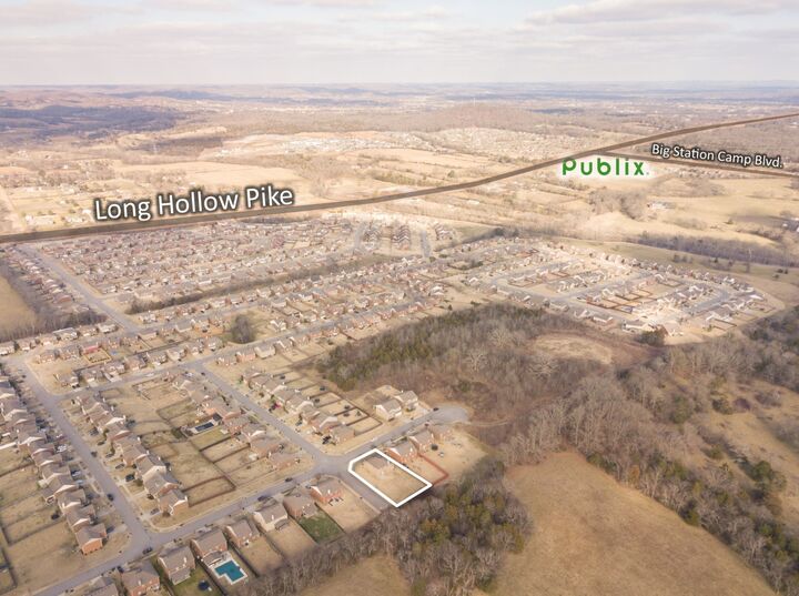 Property Photo:  1000 Craven Ct  TN 37075 