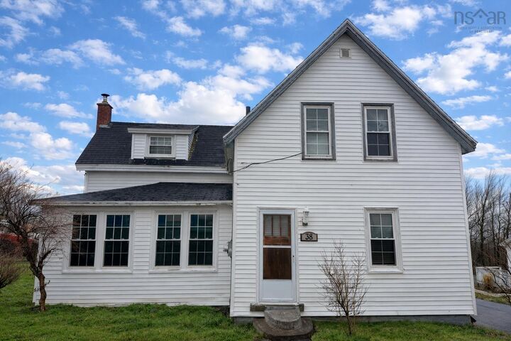38 Junction Road — photo 1