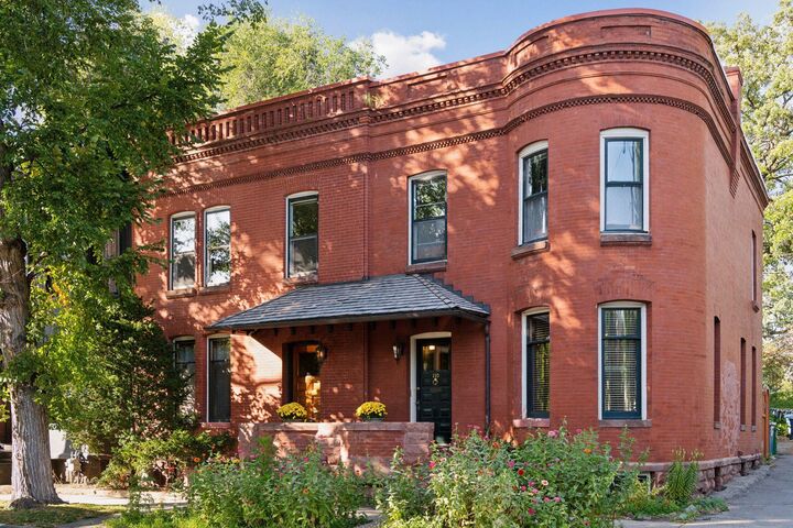 Property Photo:  108 E 25th Street  MN 55404 