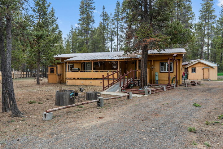 Property Photo:  17114 Faun Lane  OR 97739 