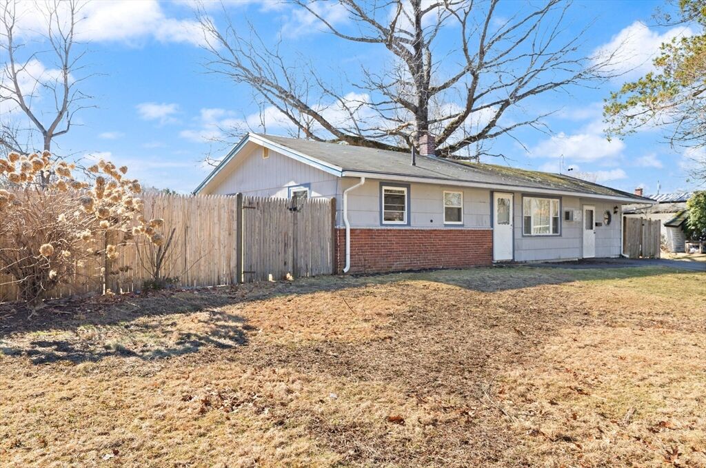 Property Photo:  19 Rodwell St  MA 02302 