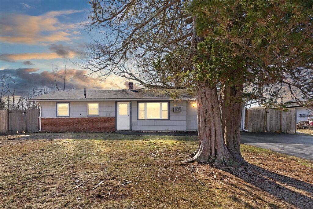 Property Photo:  19 Rodwell St  MA 02302 