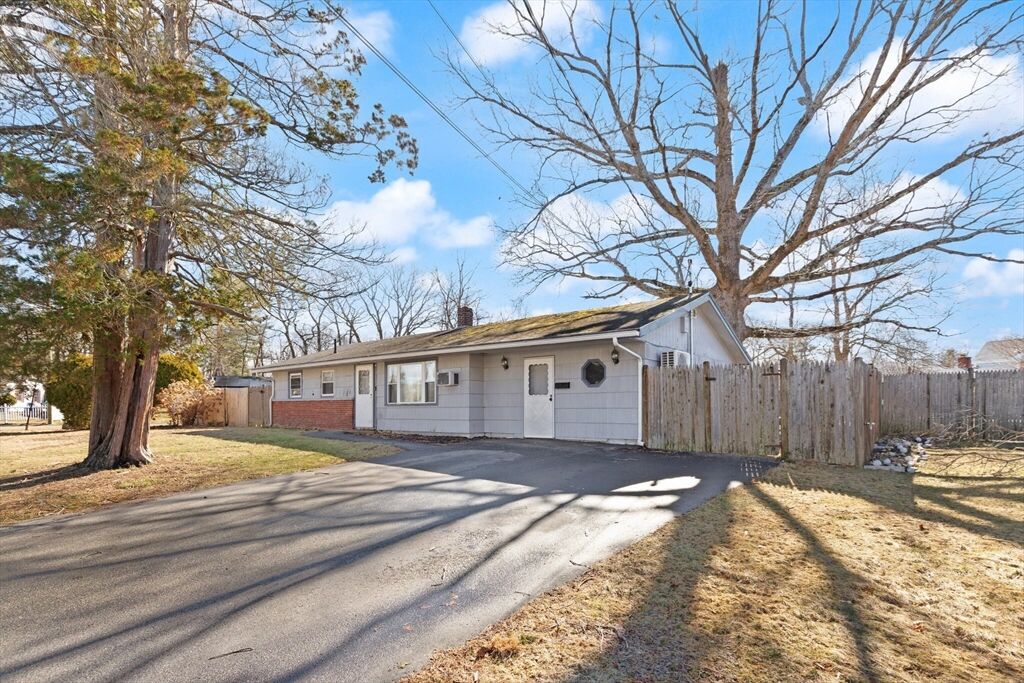 Property Photo:  19 Rodwell St  MA 02302 