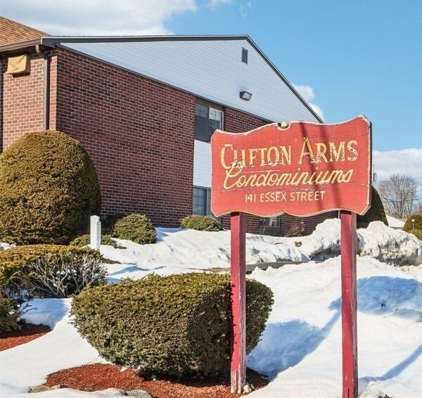 Property Photo:  141 Essex Street B1  MA 01906 