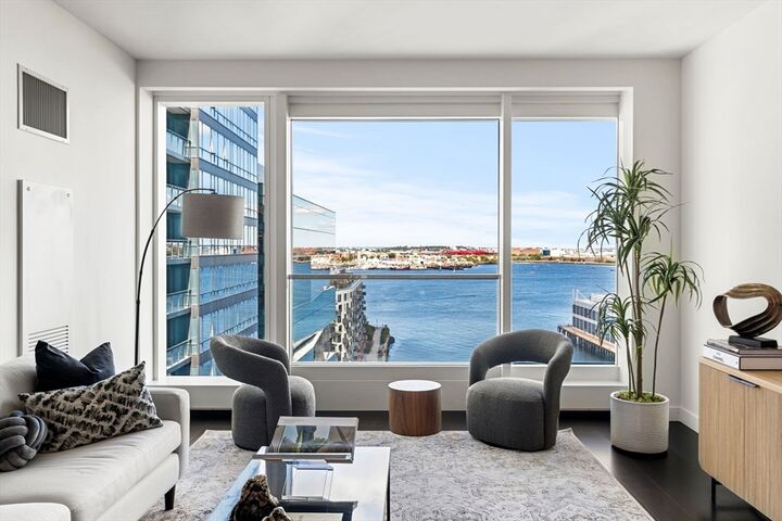 Property Photo:  150 Seaport 9C  MA 02210 