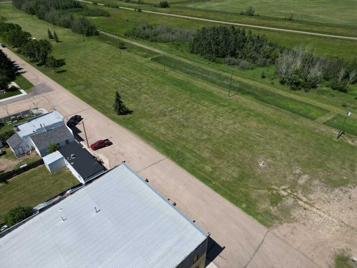 Property Photo: 5010 50 Avenue AB T0C 0N0