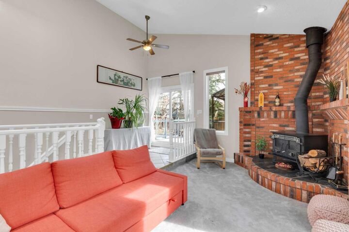 Property Photo: 111 Edforth Place NW AB T3A 3V3