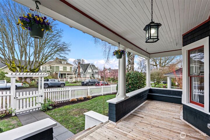 Property Photo: 620 N Ainsworth Avenue WA 98403