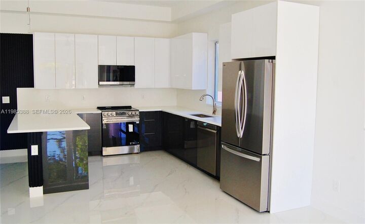 Property Photo:  2640 NW 3rd St  FL 33069 