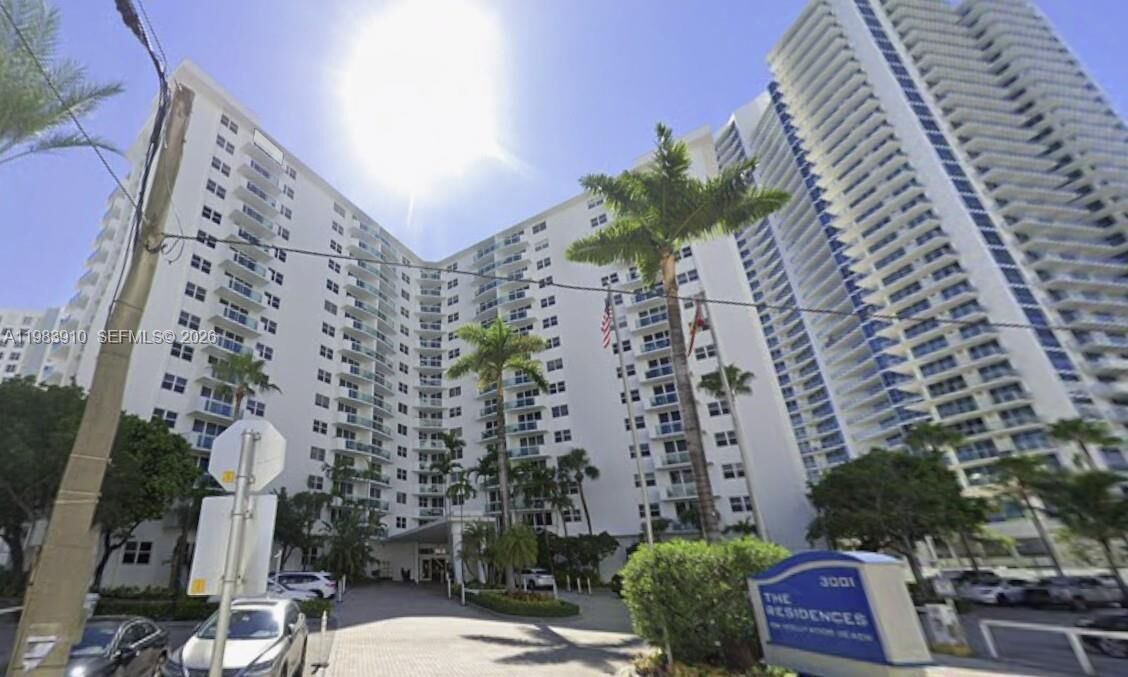 Property Photo:  3001 S Ocean Dr 625  FL 33019 