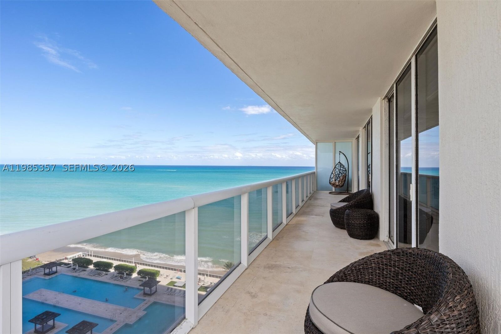 Property Photo:  