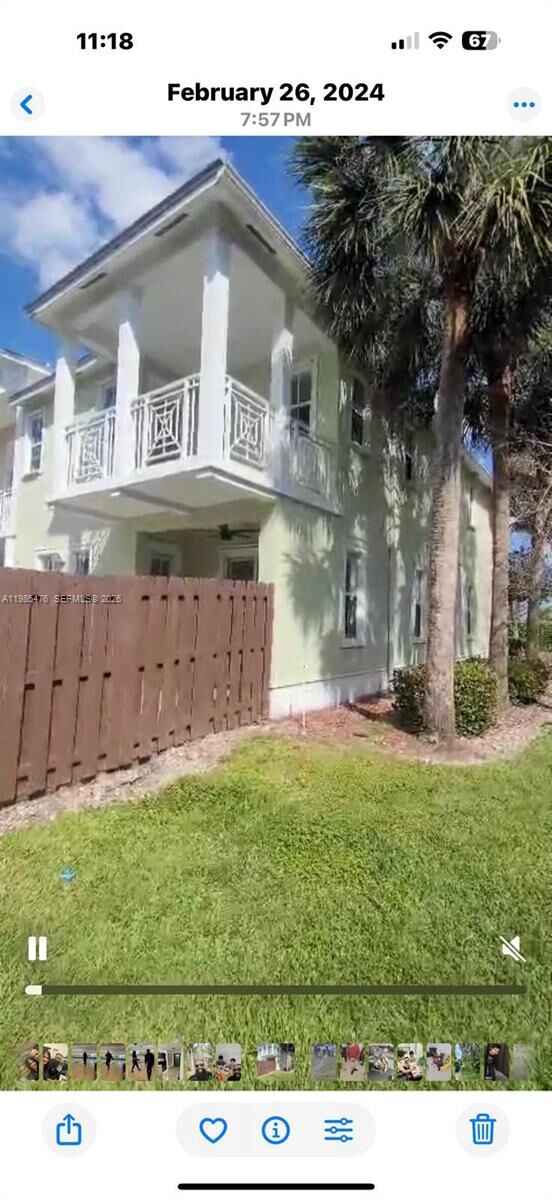 Property Photo:  7414 NW 107th Ct 7414  FL 33178 