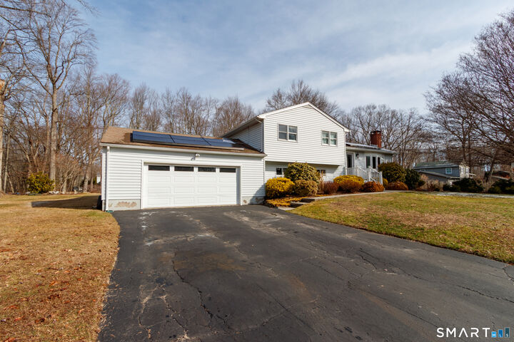Property Photo:  33 Ryegate Terrace  CT 06468 