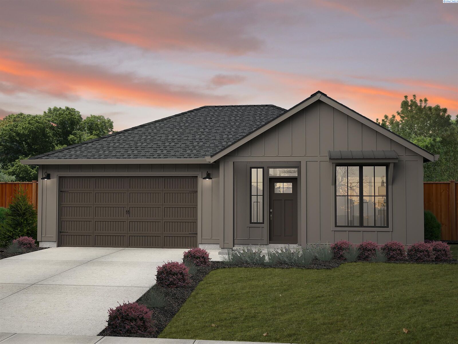 Property Photo:  301 Sapphire Ave  WA 98930 