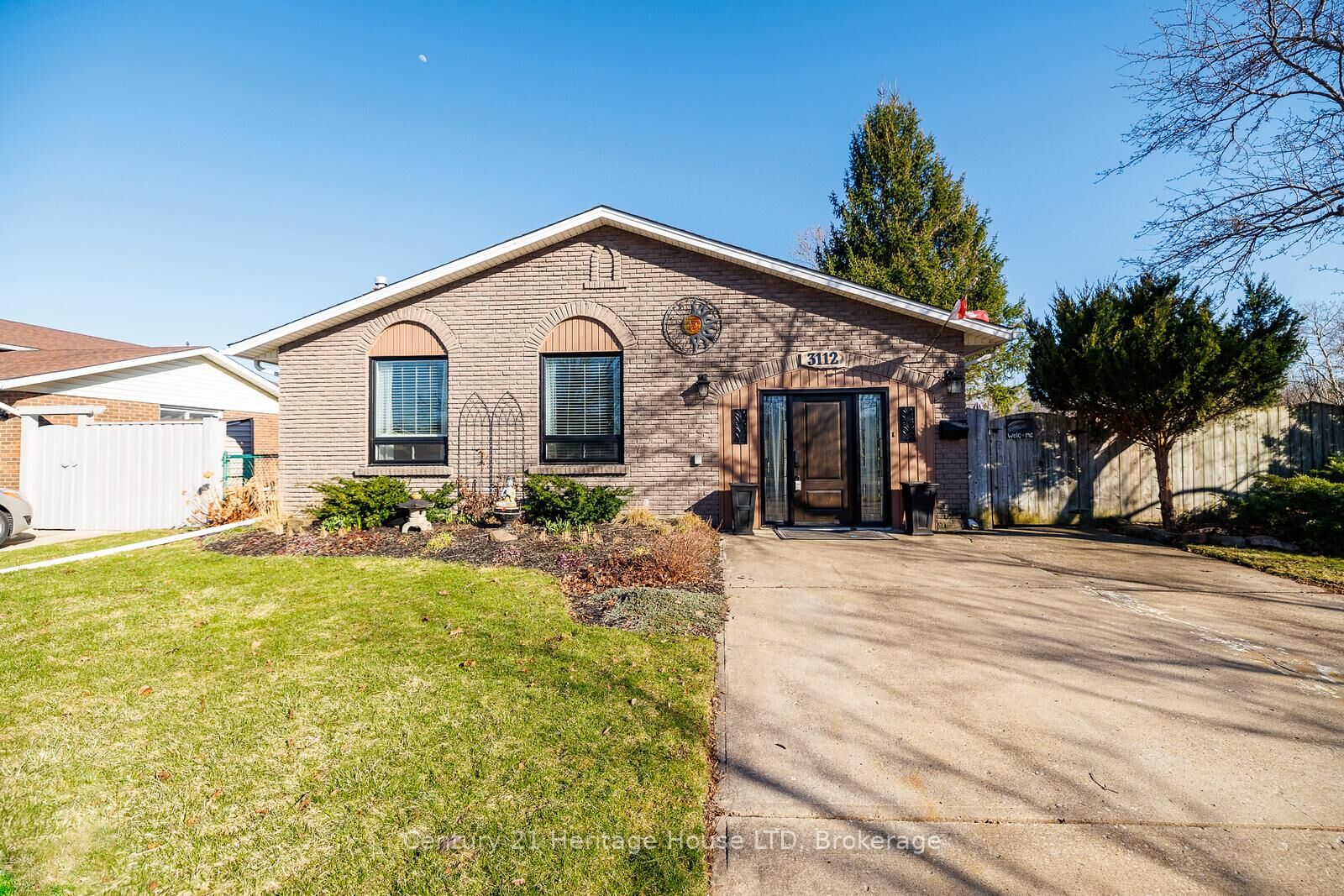 Property Photo:  3112 Ussher Street  ON L2G 6M2 