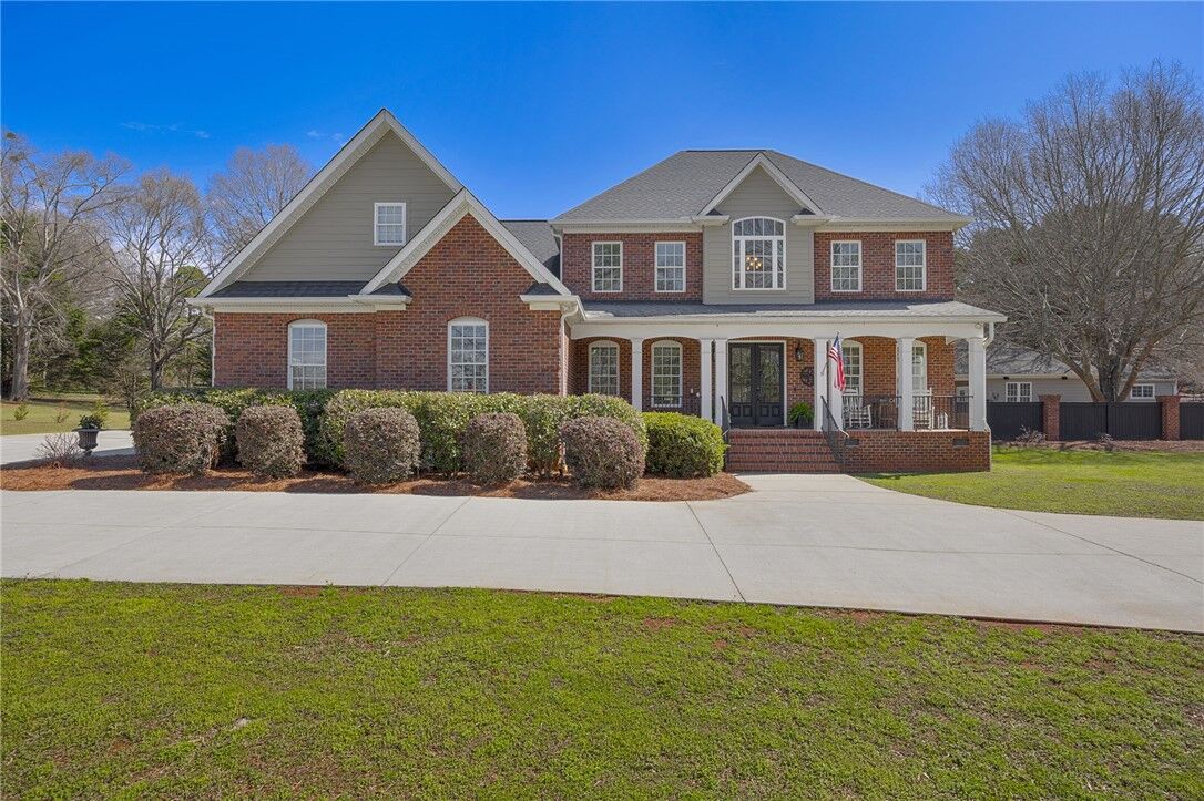 Property Photo: 233 Bowen Drive SC 29621