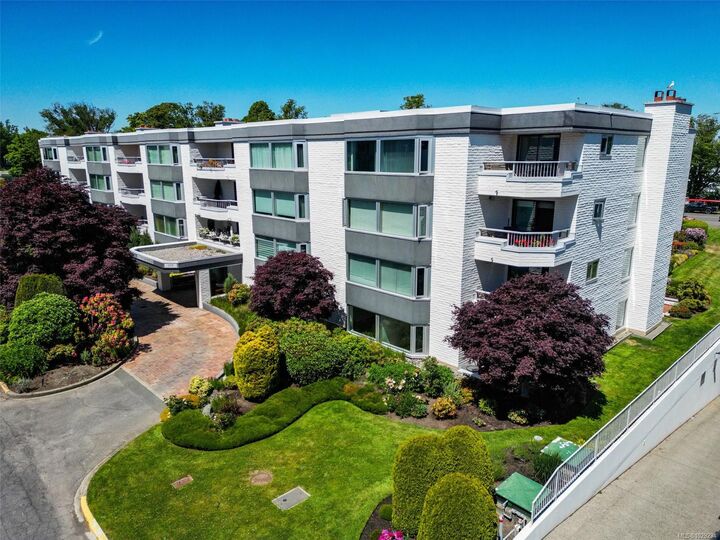 1370 Beach Dr #109 — photo 1