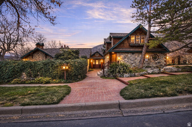 Property Photo:  12 N 200 E  UT 84025 