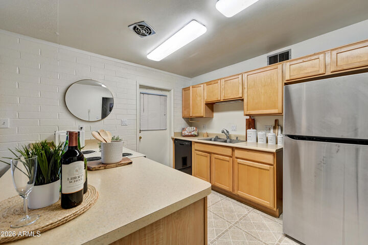 Property Photo:  308 E Balboa Drive  AZ 85282 