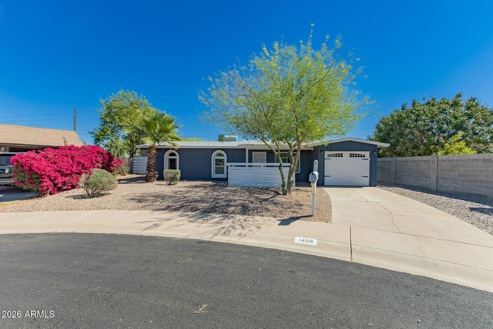 Property Photo:  1409 N Oleander Street  AZ 85288 