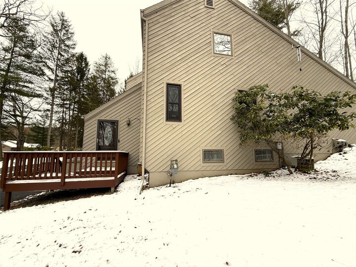 Property Photo:  194 Old Pennsylvania Avenue  NY 13903 