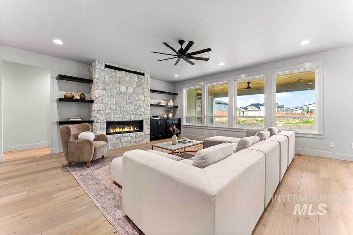 Property Photo:  870 N Creekwater Lot 6 Block 5  ID 83616 