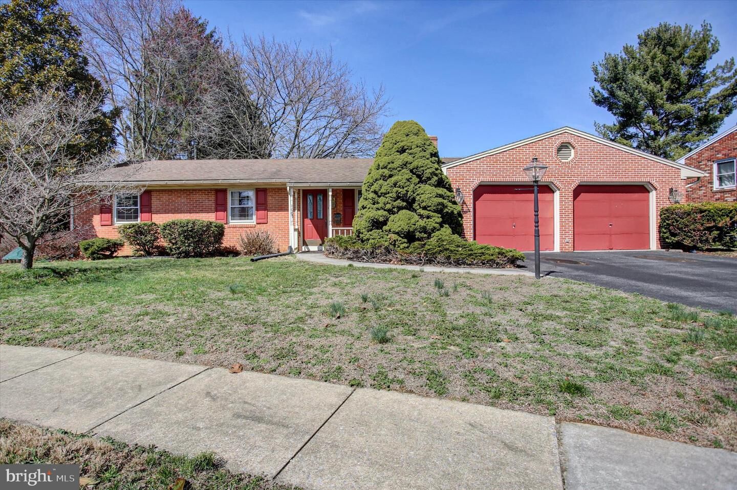 Property Photo:  1005 Valleybrook Drive  MD 21742 