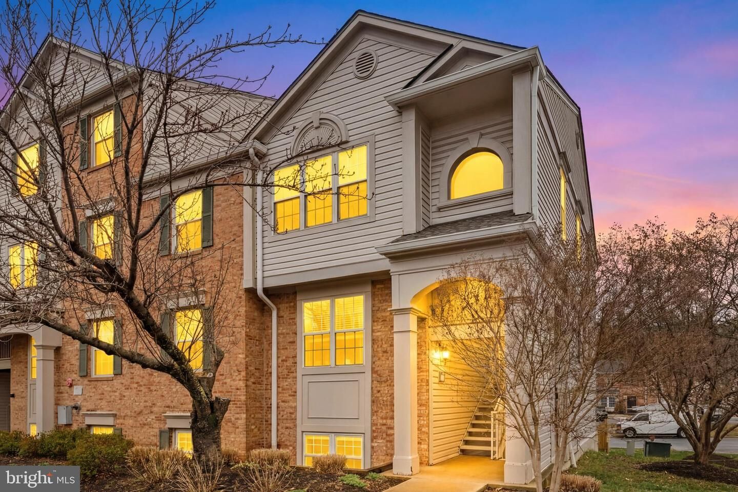 Property Photo:  2800 Emma Lee Street 101  VA 22042 