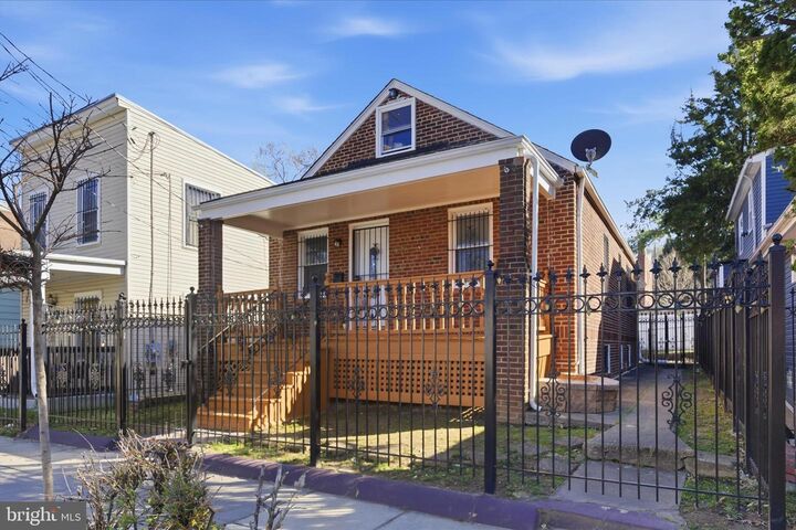 Property Photo:  4029 Gault Place NE  DC 20019 