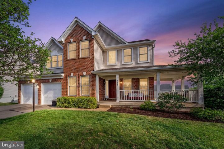 Property Photo:  9813 Nugget Court  VA 20136 